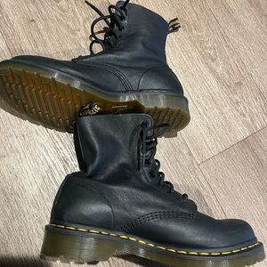 Dr. Martens Women’s 1460 Smooth leather lace up boots